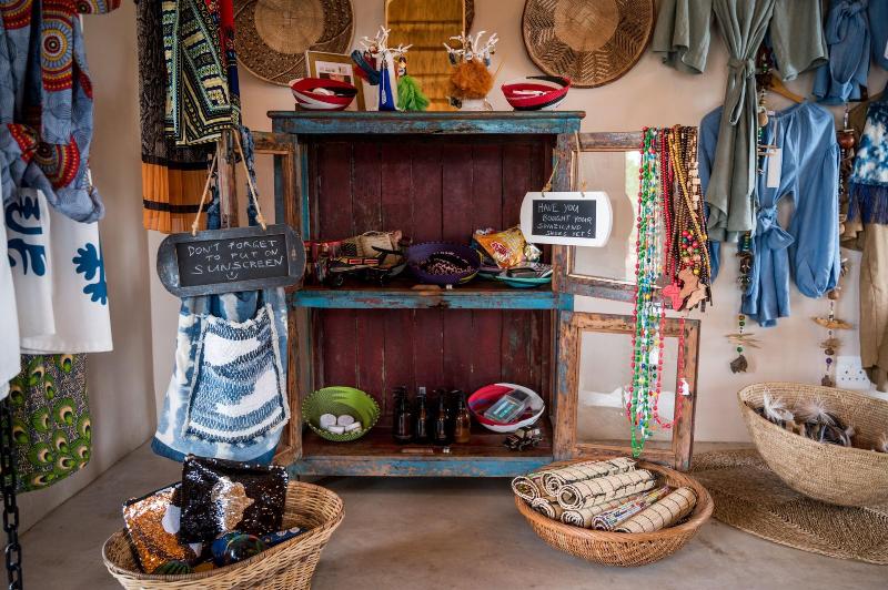 Makumu Private Game Lodge image