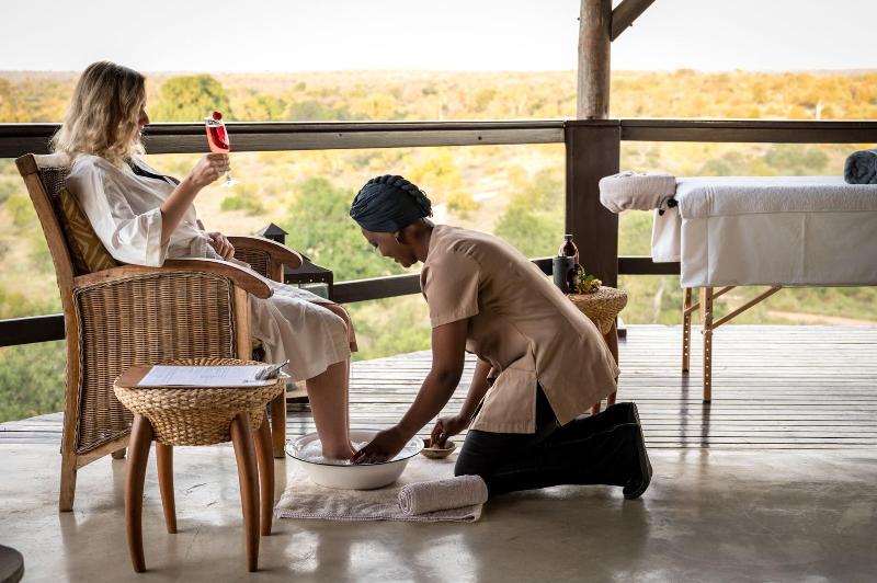 Makumu Private Game Lodge image