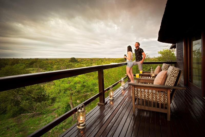 Makumu Private Game Lodge image