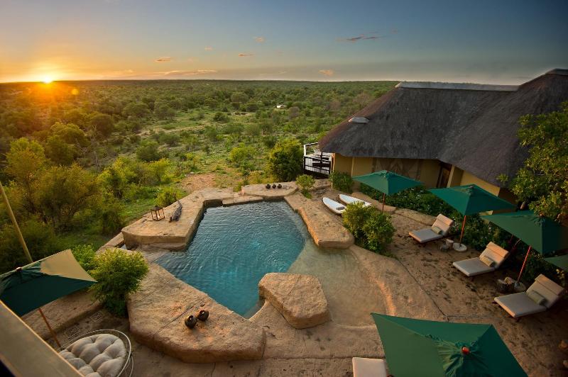 Makumu Private Game Lodge image