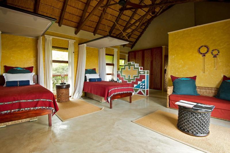 Makumu Private Game Lodge image