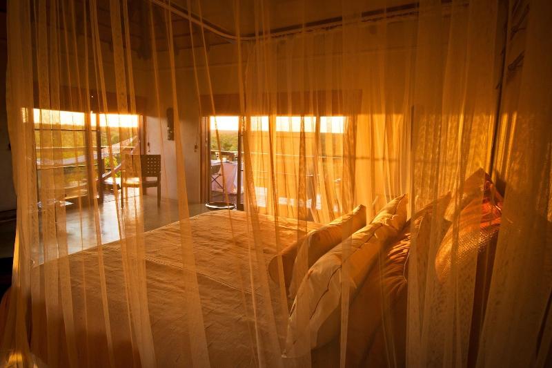 Makumu Private Game Lodge image