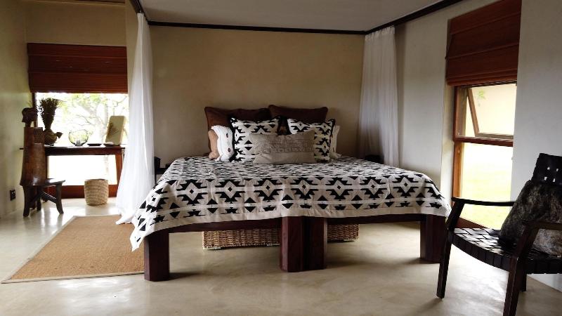Makumu Private Game Lodge image