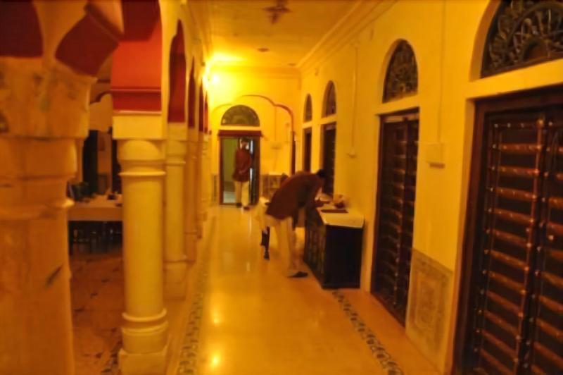 Malji Ka Kamra image