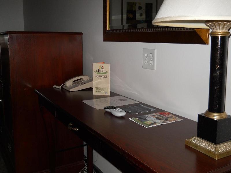 Value Inn Milwaukee Airport South image