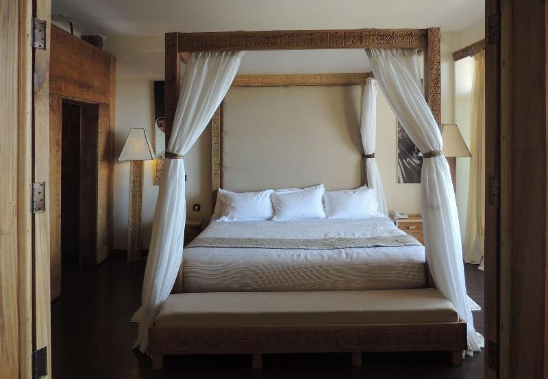 Maribela Hotel image
