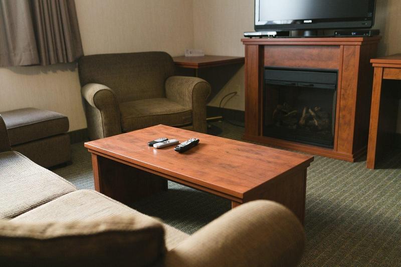 Victoria Inn Flin Flon image