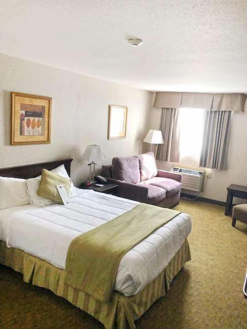 Victoria Inn Flin Flon image