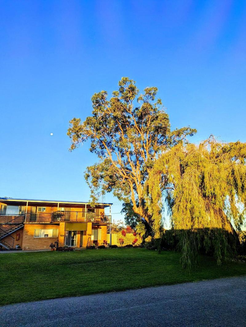 Haven Waters Motel & Apartments image