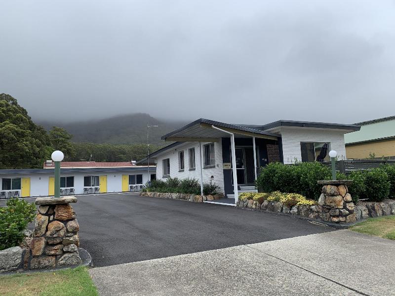 Mariner Motel image