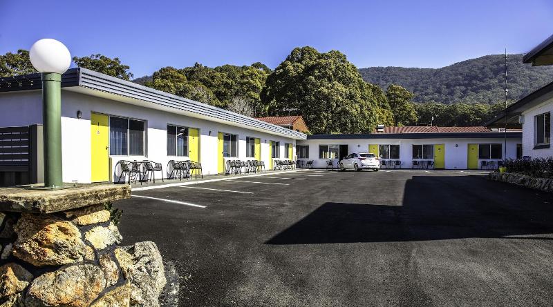 Mariner Motel image
