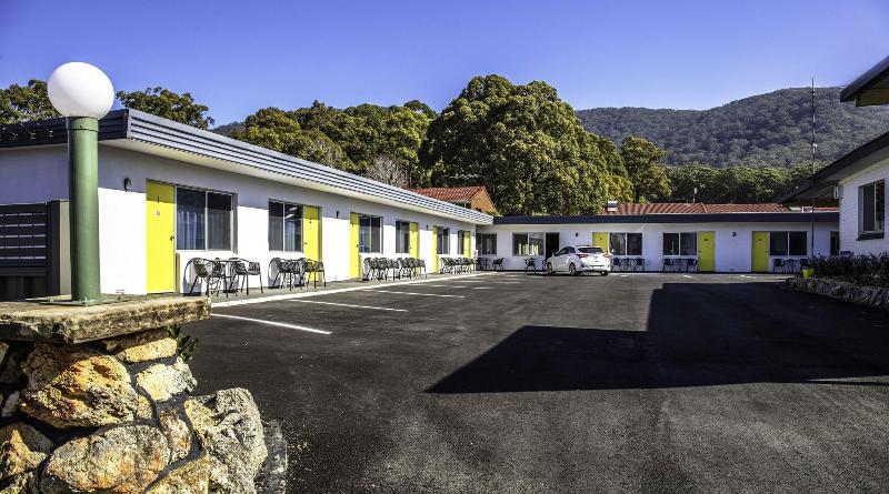Mariner Motel image