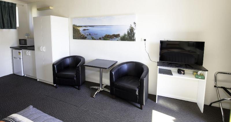 Mariner Motel image