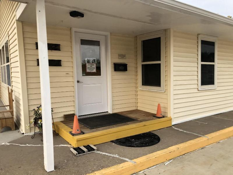 Hawkeye Motel image