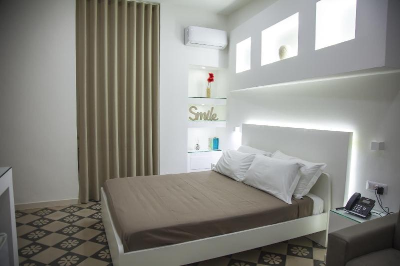 Villa Adelaide suite & room image