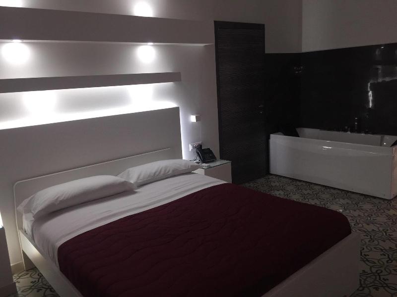 Villa Adelaide suite & room image