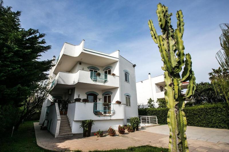 Villa Del Mar image