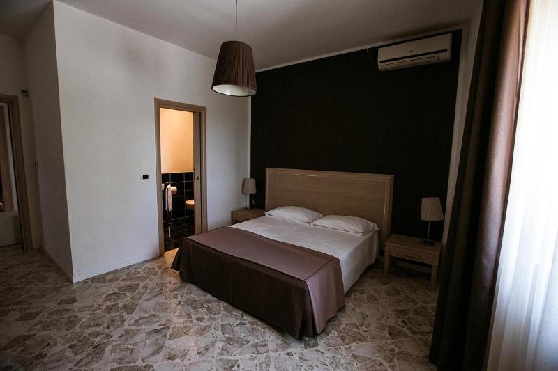 Villa Del Mar image