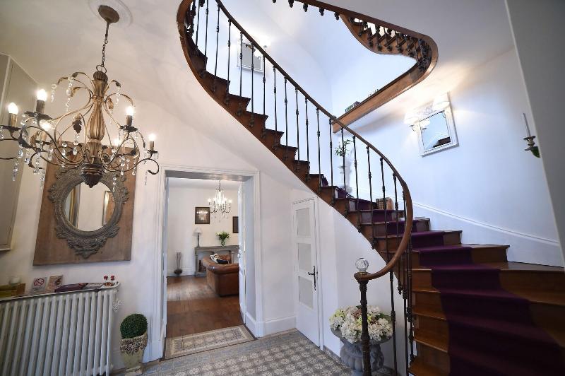 Villa Des Glycines image
