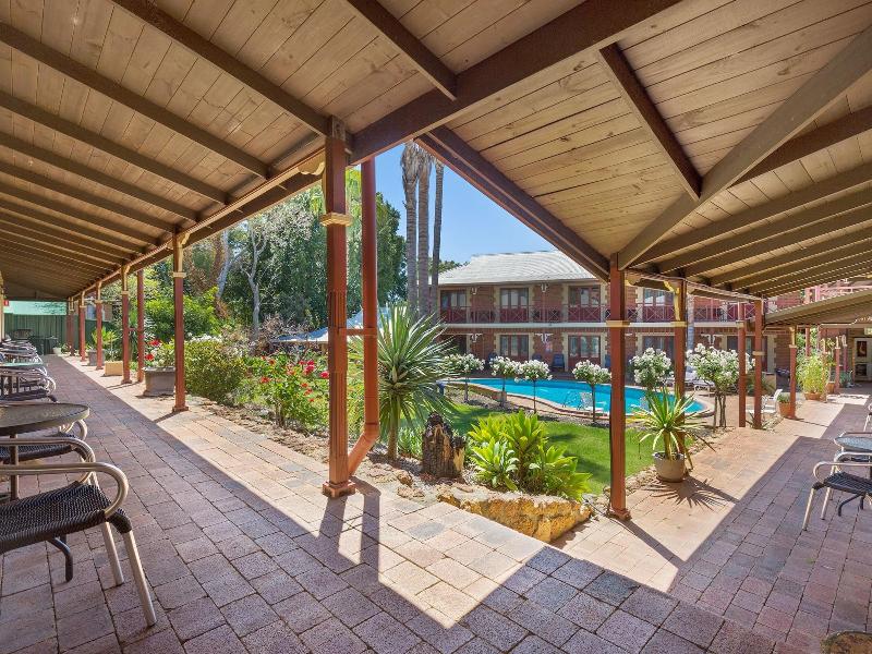 Heritage Country Motel image
