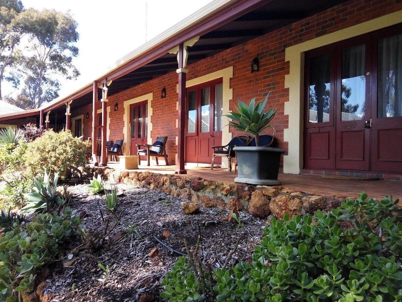 Heritage Country Motel image