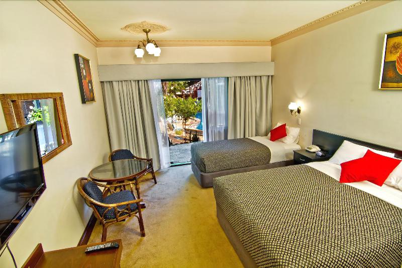 Heritage Country Motel image