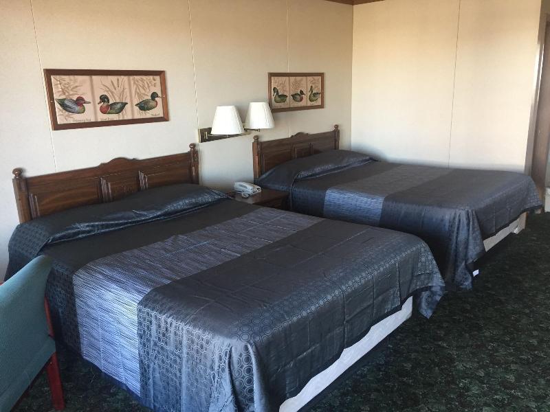 Heritage House Inn image