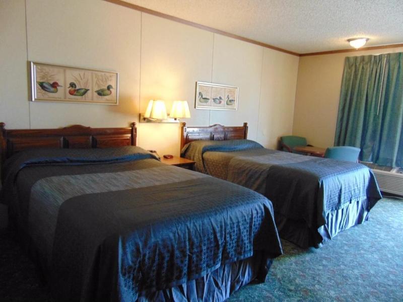 Heritage House Inn image