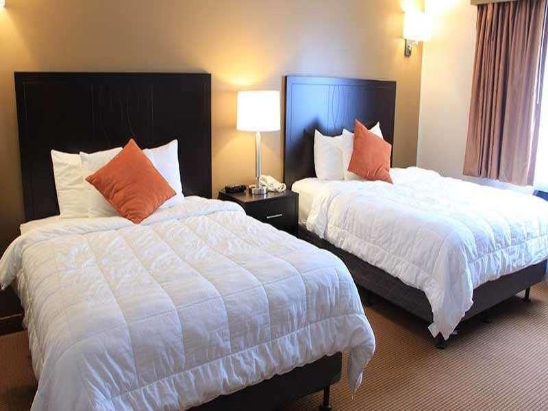Villa Roma Resort And Conference Center image