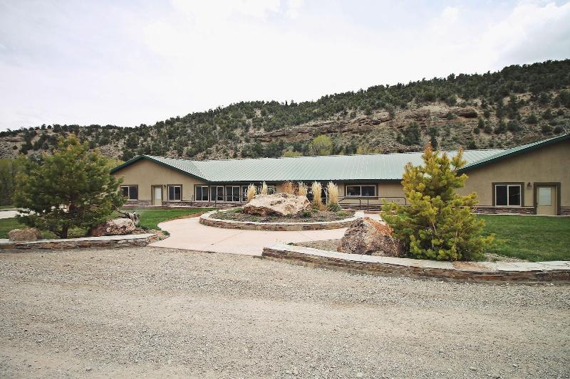 Hidden Canyon Retreat image