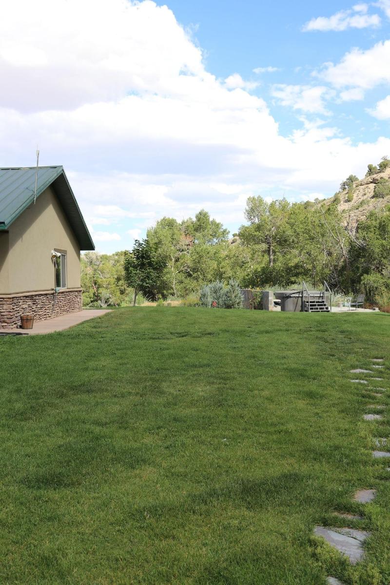 Hidden Canyon Retreat image