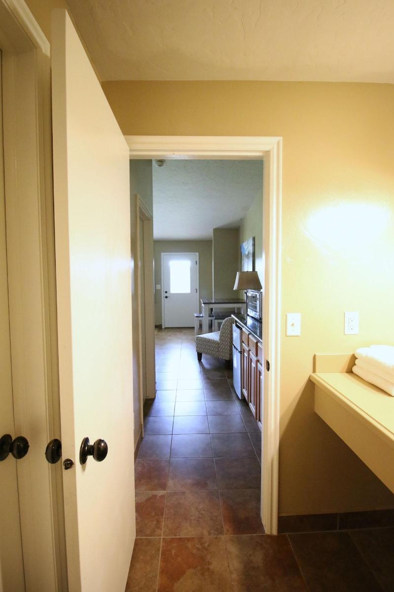 Hidden Canyon Retreat image