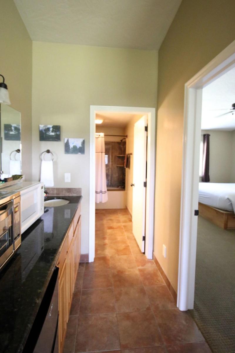 Hidden Canyon Retreat image 9