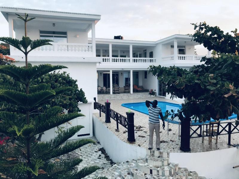 Maxanika, Jacmel