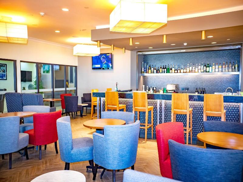 Highlander Hotel & Apartments image