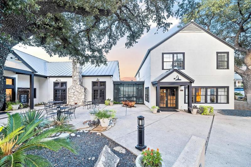 Hillside Boutique Hotel image