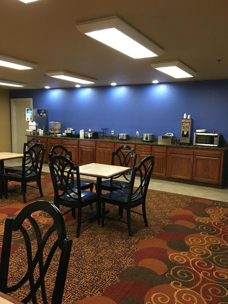 Hilltop Inn & Suites Greenbrier