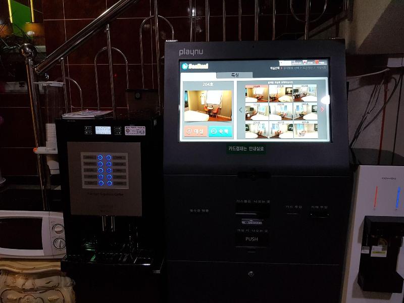 Hite Hotel image
