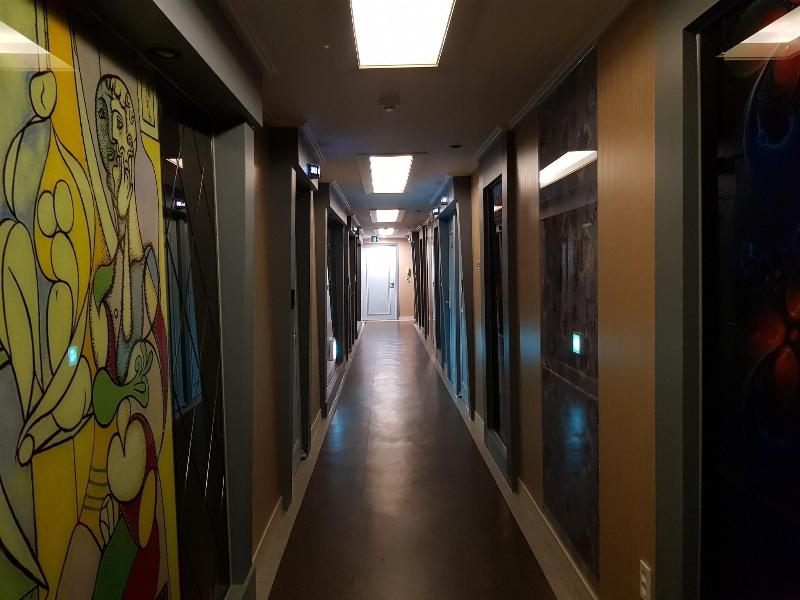 Hite Hotel image
