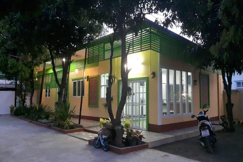 Home Hug Pak Sabai