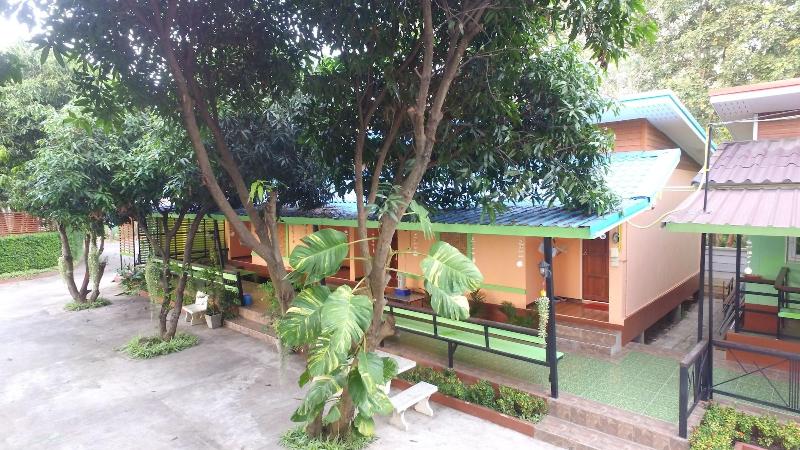 Home Hug Pak Sabai