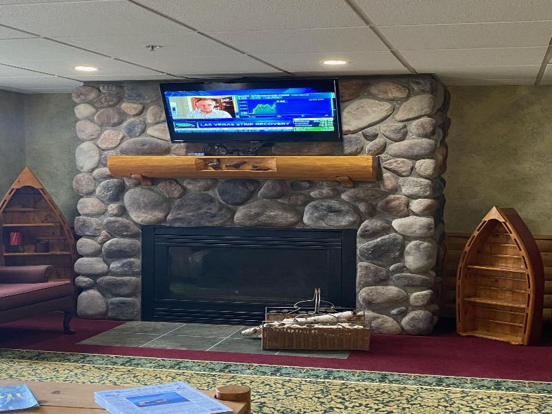 Hometown Inn image