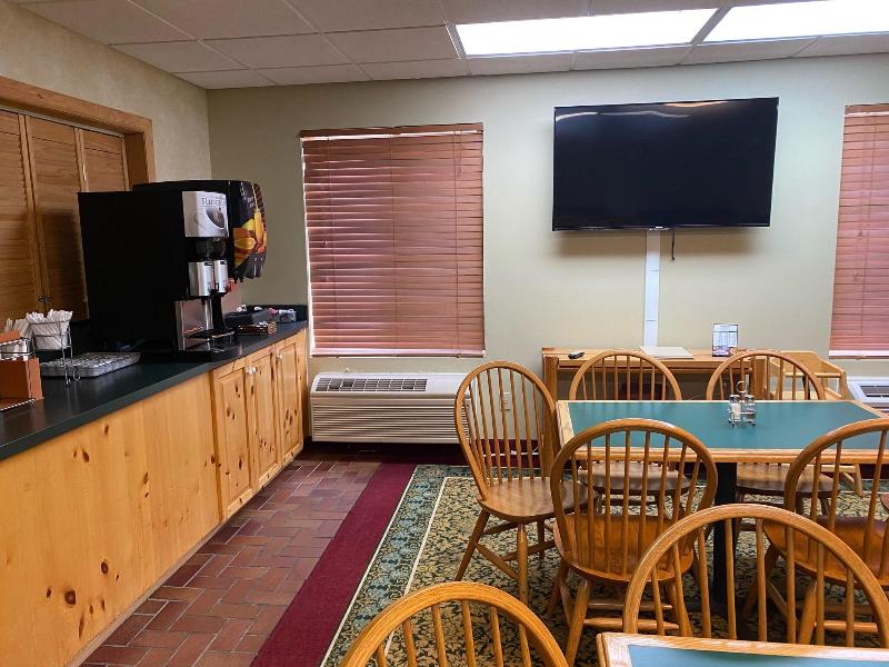 Hometown Inn image