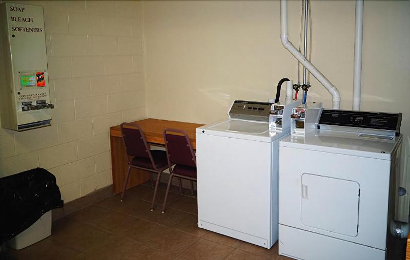 Hometown Inn & Suites image 10