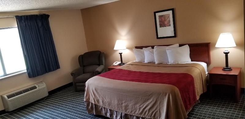 Hometown Inn & Suites image 6