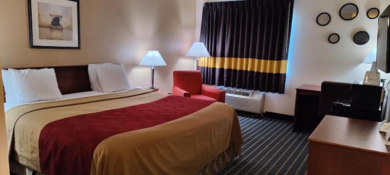 Hometown Inn & Suites image 8