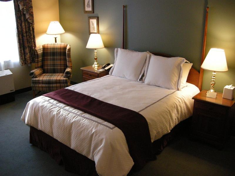 Warren Conference Center And Inn image