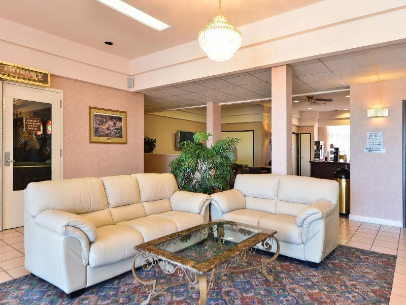 Econo Lodge Inn & Suites Jackpot near Casino