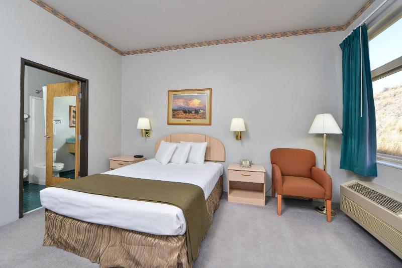 Econo Lodge Inn & Suites Jackpot near Casino image