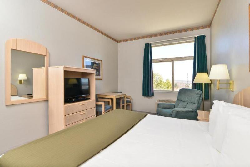 Econo Lodge Inn & Suites Jackpot near Casino image